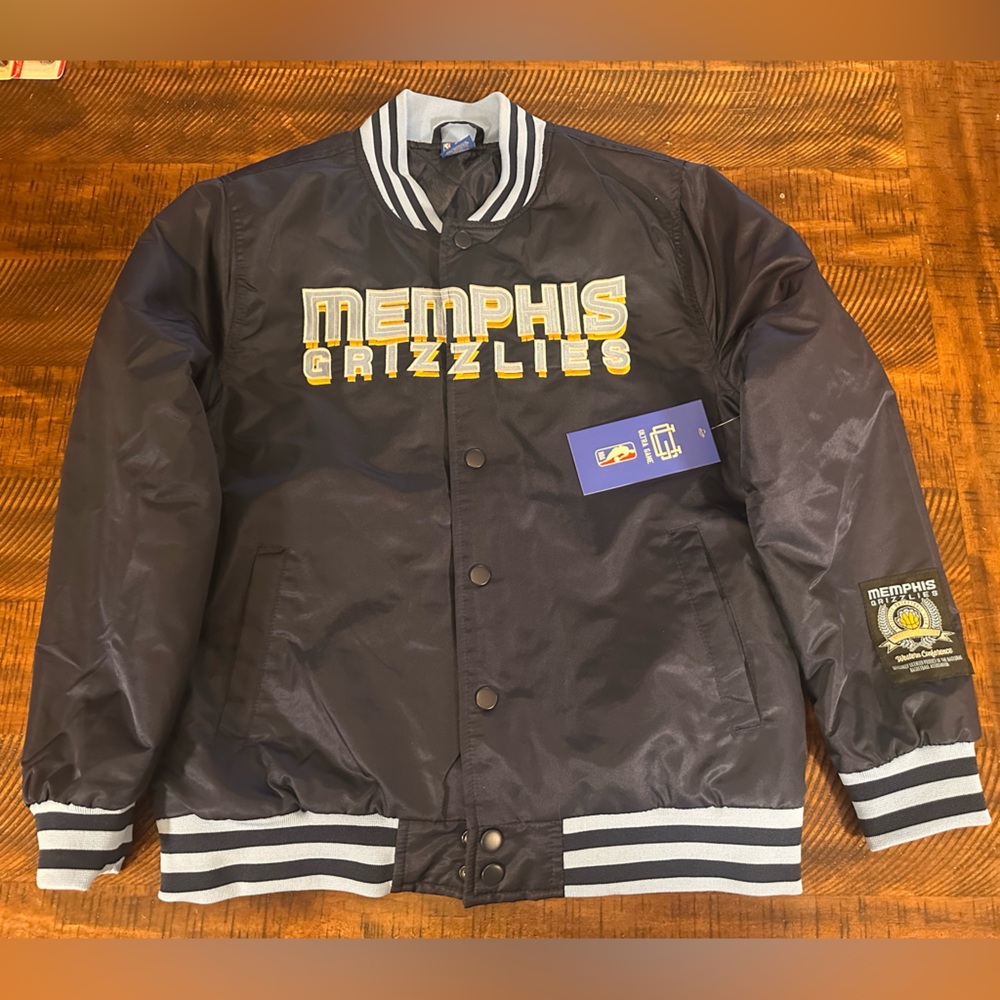 NWT Memphis Grizzlies jacket